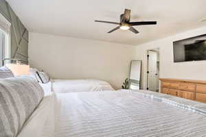 Bedroom with ceiling fan