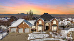 View of front of house featuring a garage