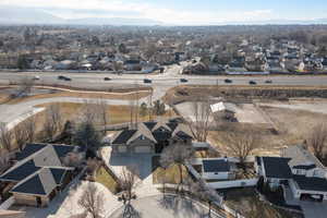 Drone / aerial view featuring a mountain view