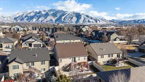 Bird's eye view with a mountain view
