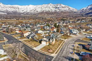 Bird's eye view featuring a mountain view