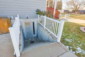 View of property entrance