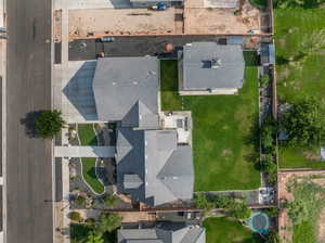 Birds eye view of property