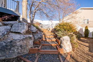 View of yard featuring a mountain view