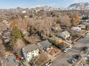 Aerial view with a mountain view