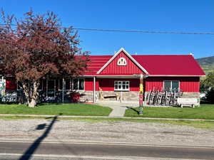 View of front of house with a front lawn