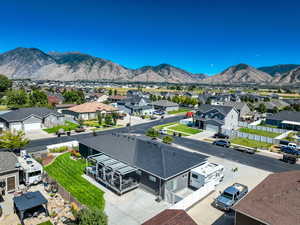 Aerial view with a mountain view