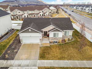 Bird's eye view featuring a mountain view