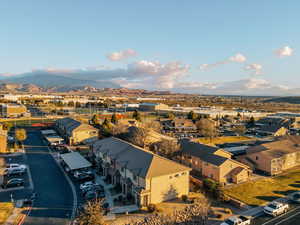 Bird's eye view with a mountain view