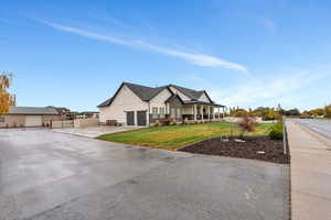 View of front of house featuring a front yard