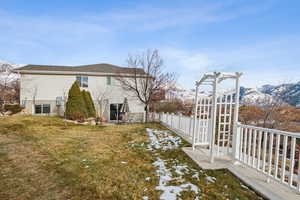 View of yard featuring a mountain view