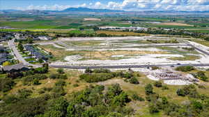 Aerial view with a mountain view