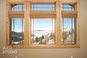 Interior details with a mountain view