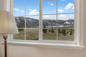 Interior details with a mountain view