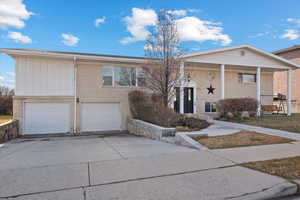 View of front facade with a garage