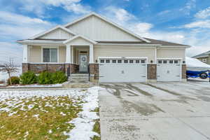 Craftsman house with a garage