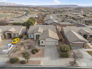 Drone / aerial view featuring a mountain view