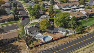 Birds eye view of property