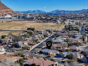 Aerial view with a mountain view