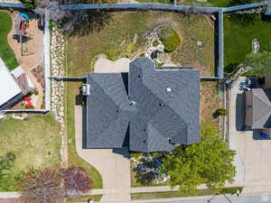 Birds eye view of property