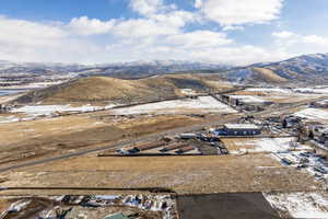 Bird's eye view featuring a mountain view