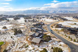 Snowy aerial view with a mountain view