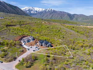 Bird's eye view featuring a mountain view