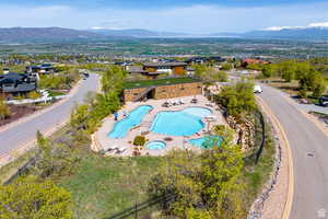 Aerial view with a mountain view