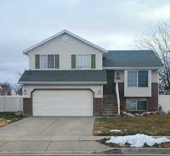 Tri-level home with a garage