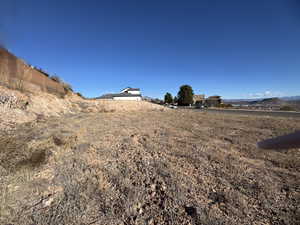 View of yard featuring a mountain view