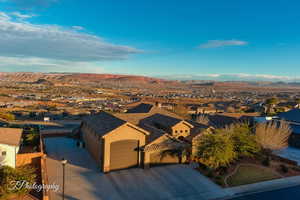 Drone / aerial view featuring a mountain view