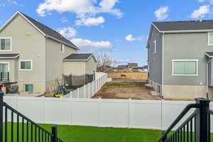 View of yard with a trampoline