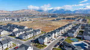 Bird's eye view featuring a mountain view