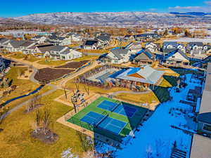 Aerial view with a mountain view