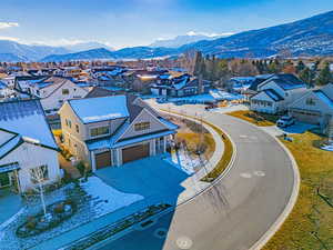 Drone / aerial view featuring a mountain view