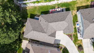 Birds eye view of property