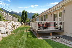 View of yard featuring a mountain view