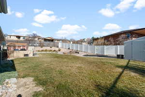 View of yard with a shed