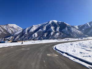 View of mountain feature