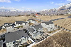 Birds eye view of property with mountain views