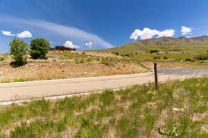 View of mountain feature