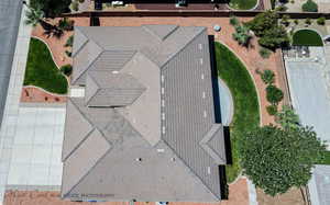 Birds eye view of property