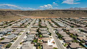 Bird's eye view with a mountain view