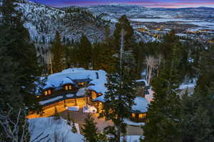 Snowy aerial view with a mountain view