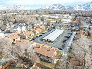 Aerial view with a mountain view