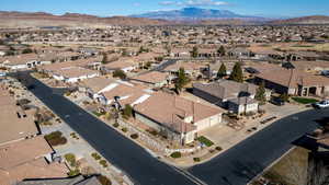 Birds eye view of property featuring a mountain view