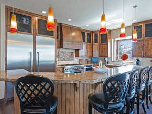 Kitchen Bar & Appliances