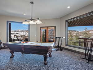 Game Room with Fabulous Views!