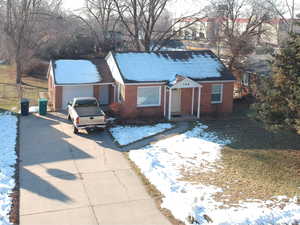 View of front of house featuring a garage