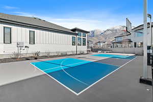 View of sport court featuring a mountain view